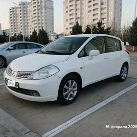 Nissan Tiida 2008