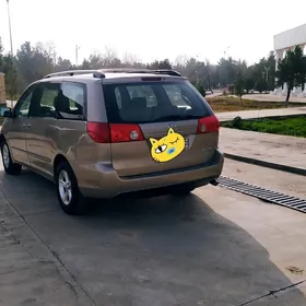Toyota Sienna 2006