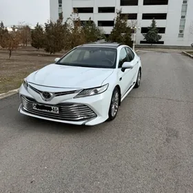 Toyota Camry 2018