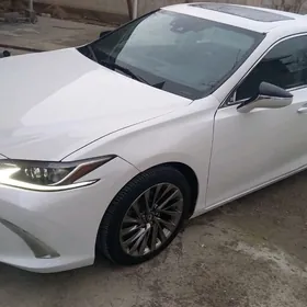 Lexus ES 350 2019
