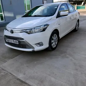 Toyota Yaris 2014