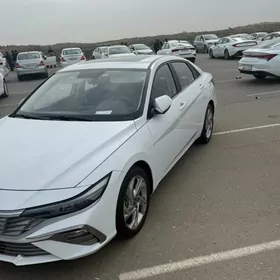 Hyundai Elantra 2024