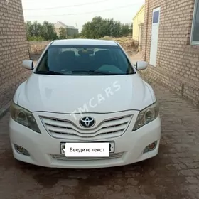 Toyota Camry 2010