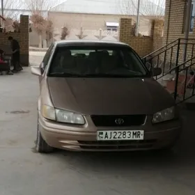 Toyota Camry 1999