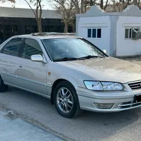 Toyota Camry 2001