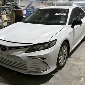 Toyota Camry 2022