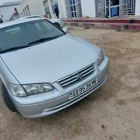 Toyota Camry 2000