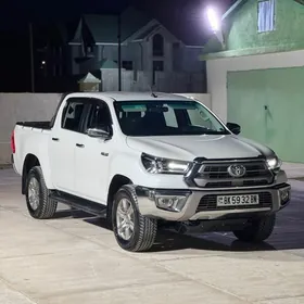 Toyota Hilux 2025