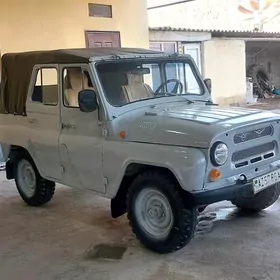 UAZ 469 2000