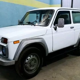 Lada Niva 2010