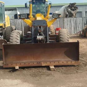 XCMG LW500F 2010