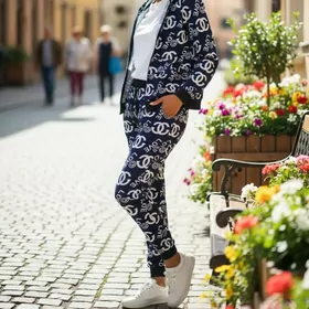 Спортивный костюм