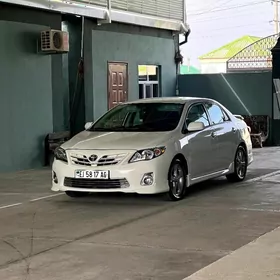 Toyota Corolla 2013