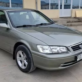 Toyota Camry 2000