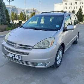 Toyota Sienna 2005