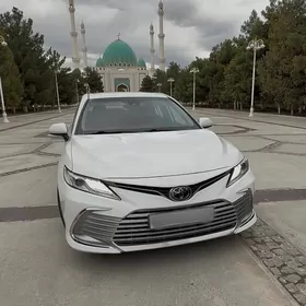 Toyota Camry 2020