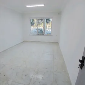 Arenda ofis 4 kom,magazyn