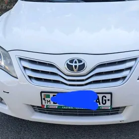 Toyota Camry 2010