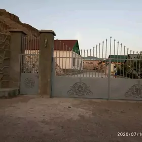 Дом с большой территории от хо