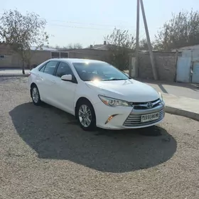Toyota Camry 2016