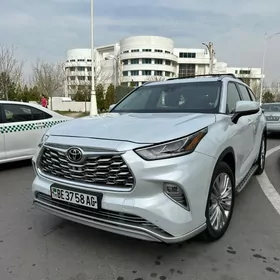 Toyota Highlander 2022