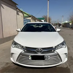 Toyota Camry 2017