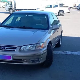 Toyota Camry 2001