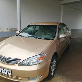 Toyota Camry 2004