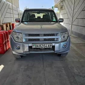 Mitsubishi Pajero 2007