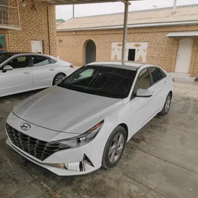 Hyundai Elantra 2021