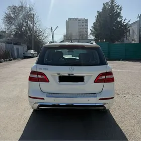 Mercedes-Benz ML350 2013