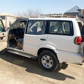 Nissan Terrano 2003
