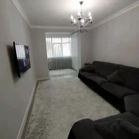 3 ком 4/2 этаж 1 мкр