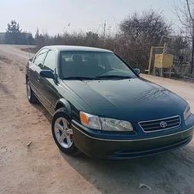 Toyota Camry 2001