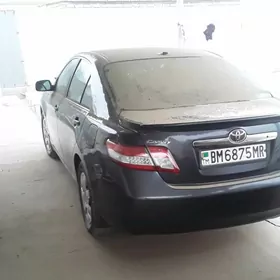 Toyota Camry 2011