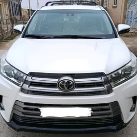 Toyota Highlander 2020