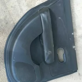 Nissan Versa 2010 obsifka 4st