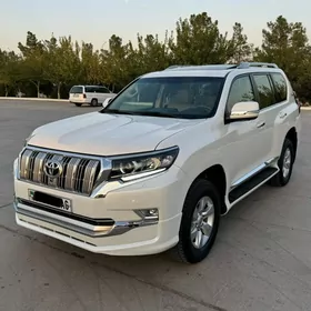 Toyota Land Cruiser Prado 2022
