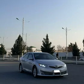 Toyota Camry 2013