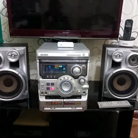 Музыкальный центр,