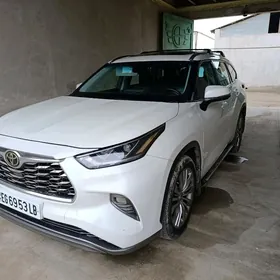 Toyota Highlander 2022