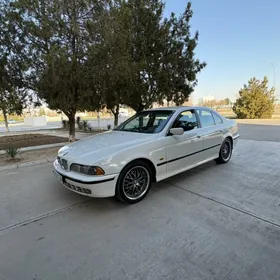 BMW E39 1998