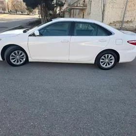 Toyota Camry 2016