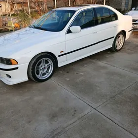 BMW E39 2001