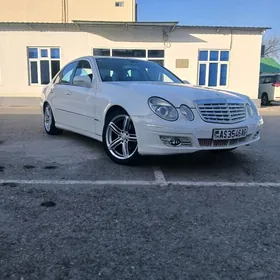Mercedes-Benz E320 2003