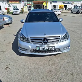 Mercedes-Benz C250 2012