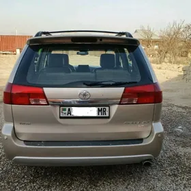 Toyota Sienna 2004