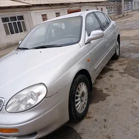 Daewoo Leganza 1999