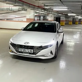 Hyundai Elantra 2021
