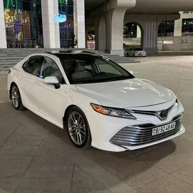 Toyota Camry 2020